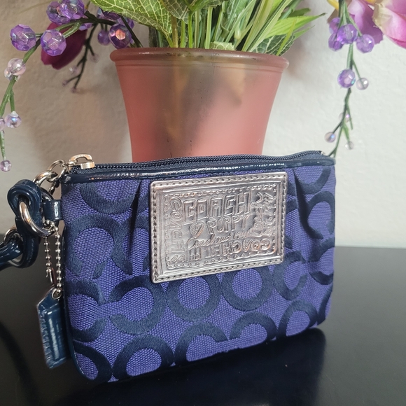 Coach Handbags - Coach Poppy Wristlet